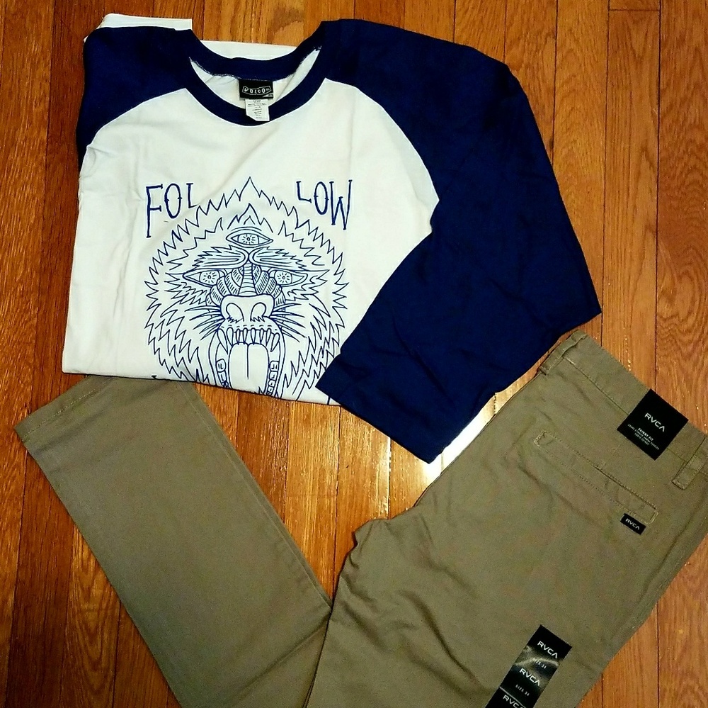 Men's Blue and White Graphic Shirt